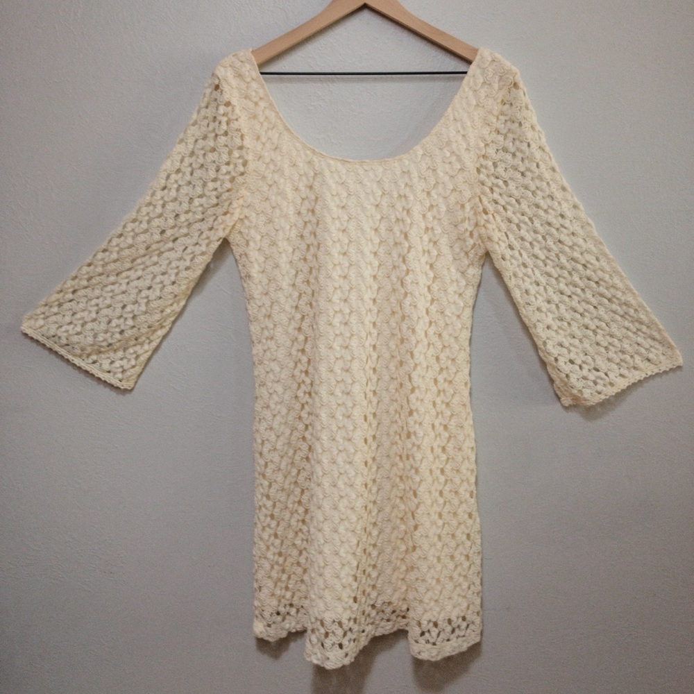 AUW Beige Lace Long-sleeve Dress